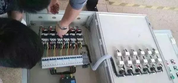 配電箱內部結構詳細分析，誰看誰懂，學不求人！